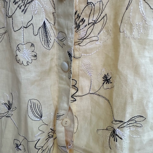 Tweeds Linen Pale Yellow Blouse With Black & White Floral Embroidery ~ 1X - Picture 9 of 15